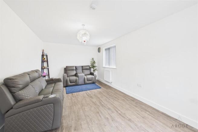 Abbot Way, Burton-On-Trent photo 3