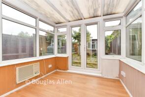 4, Great Knightleys, Basildon SS15 5AS