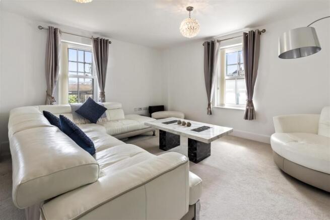 10 Wrysdale Court-002.JPG