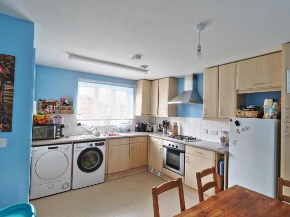 Paddock Close, St Neots, PE19 photo 4