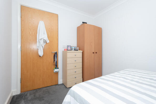 2 bed Flat for sale Image 12