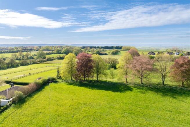 Whitchurch Lane, Oving, Aylesbury, Buckinghamshire, HP22 photo 5
