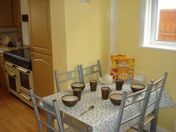 Kitchen Dining Area