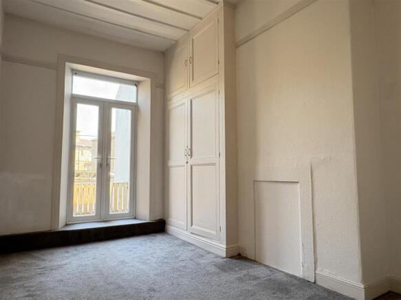 1 bed Apartment to rent Image 8