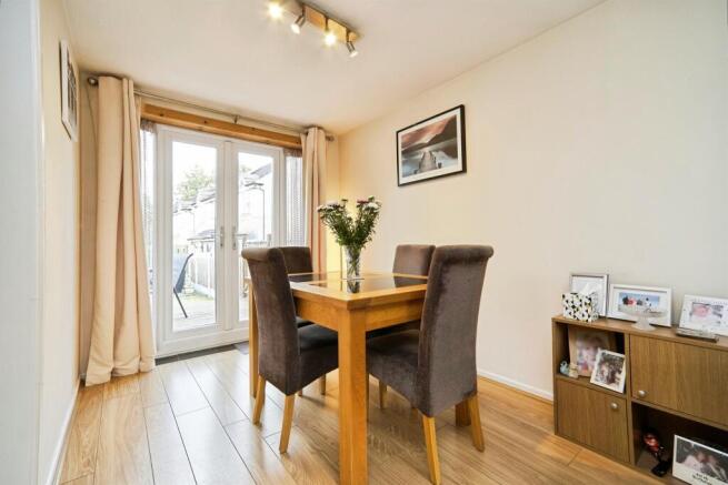 3 bed Semi-Detached for sale Image 5