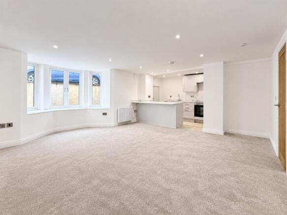 1 bed Flat for sale Image 3