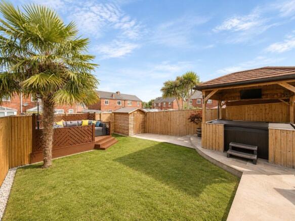 3 bed Semi-Detached for sale Image 11