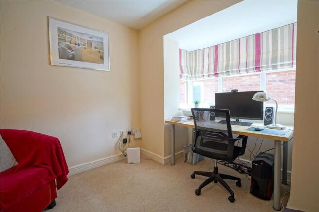 5 bed Detached for sale Image 11