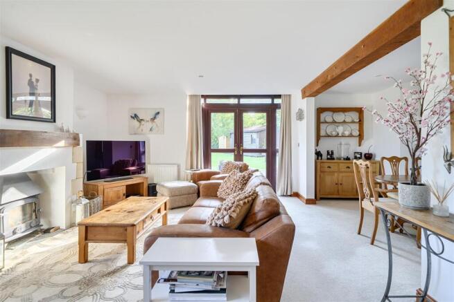 Living Room.jpg