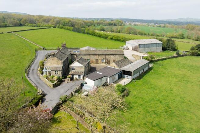 5 bed Detached for sale Image 5