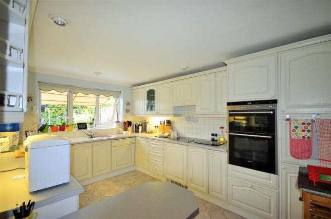 Kitchen/Breakfast Ro