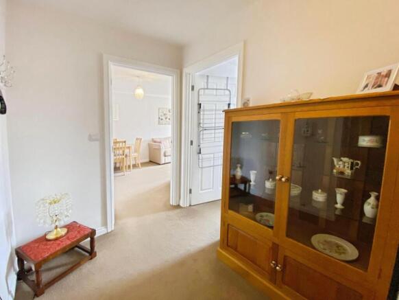 2 bed Apartment for sale Image 10