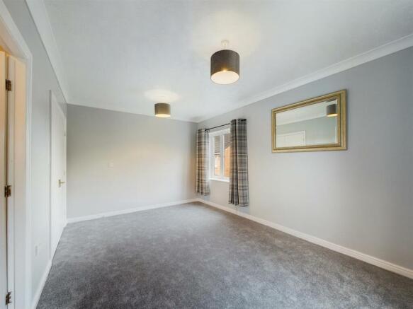 LIVING ROOM/DINING AREA