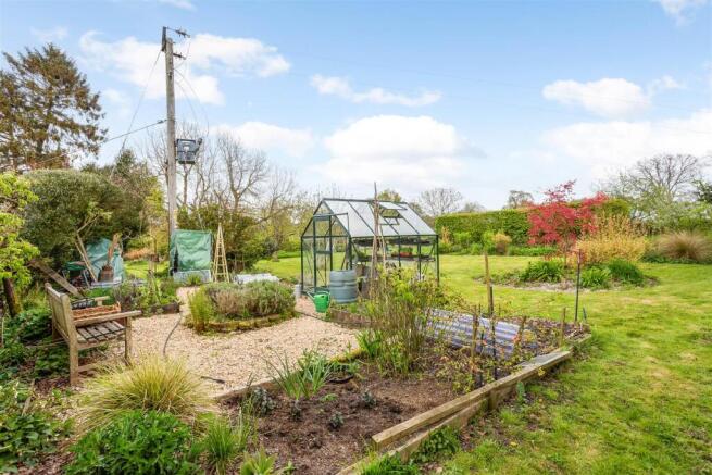 Garden with Greenhouse (2)