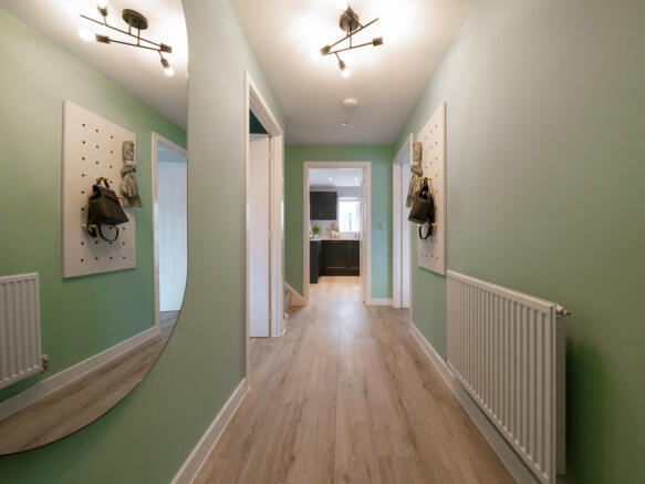 4 bed Detached for sale Image 4
