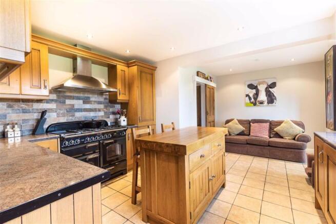 BREAKFAST KITCHEN