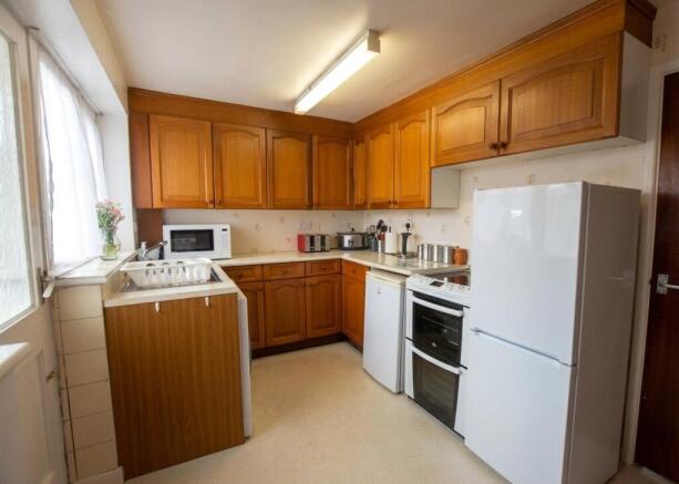 3 bed Terraced for sale Image 5