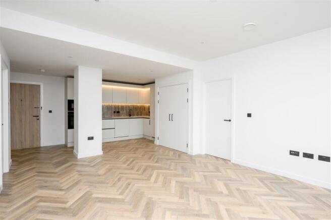 2 bed Apartment for sale Image 6