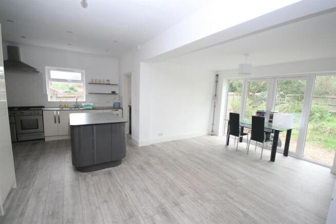 Dining Area.JPG