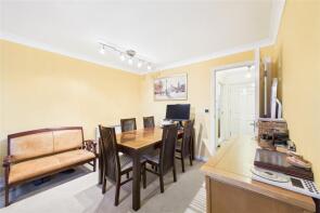 8, 104 Cheney Court, Pinewood Avenue, Crowthorne RG45 6RD