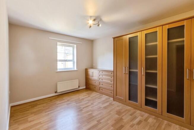 2 bed Flat for sale Image 4