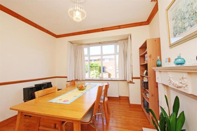 3 bed Semi-Detached for sale Image 5
