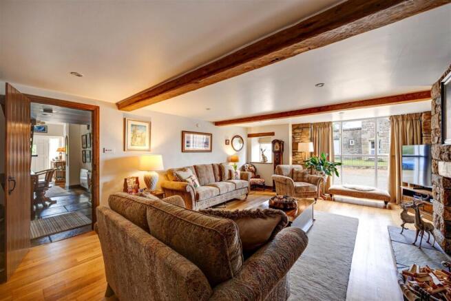 4 bed Barn Conversion for sale Image 8