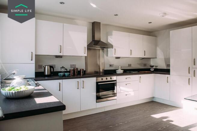 4 bed Semi-Detached to rent Image 4