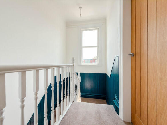 4 bed Semi-Detached for sale Image 11