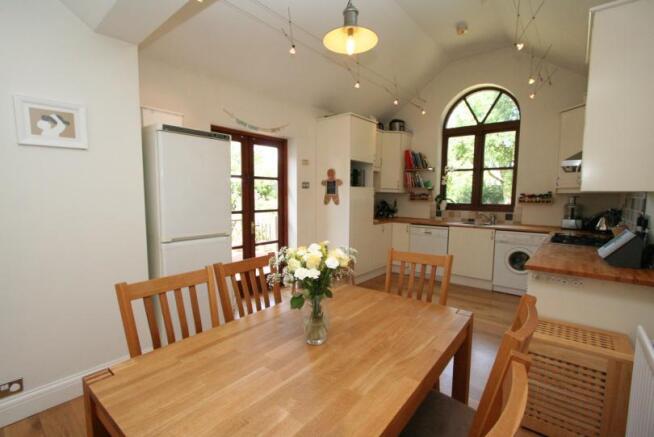 Kitchen / dining room