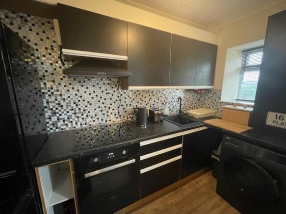 2 bed Flat to rent Image 6