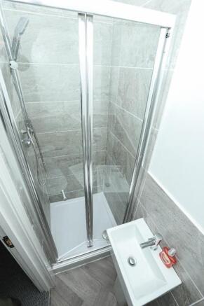 5 bed End of Terrace to rent Image 5