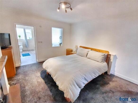 Bedroom/Dining Room
