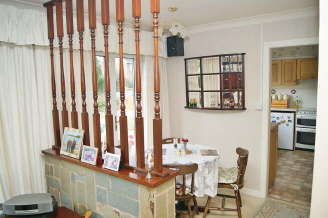 Lounge/Dining Are...