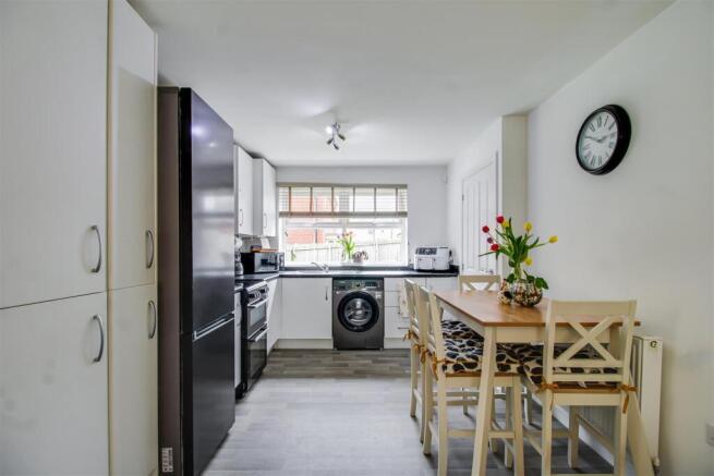 OPEN PLAN LIVING KITCHEN DINER
