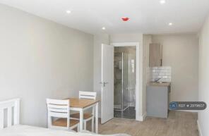 Flat A, 208, Barnett Wood Lane, Ashtead KT21 2DB