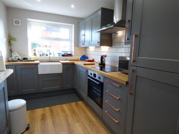 KITCHEN/BREAKFAST ROOM