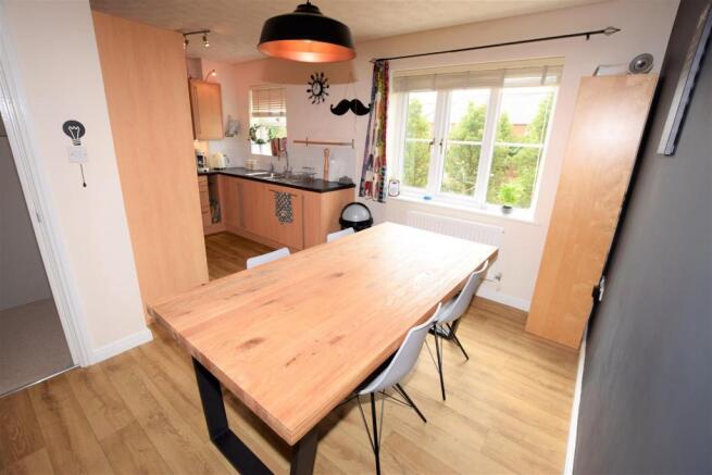 Kitchen / Dining Room