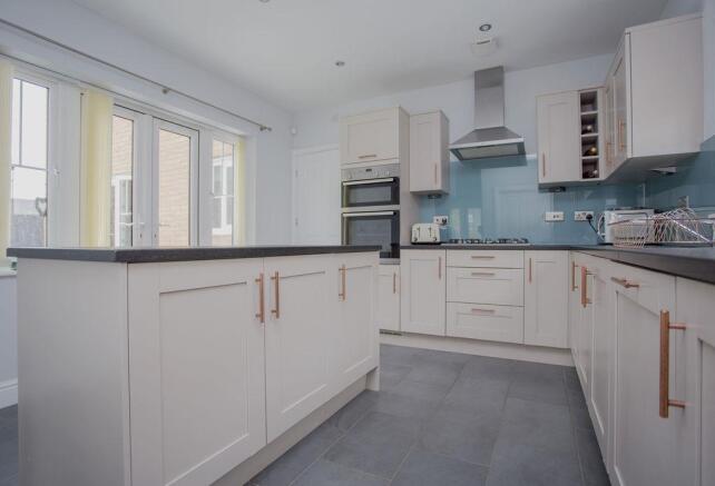 Kitchen/Breakfast Room