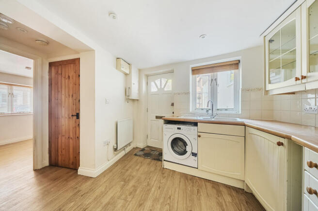 1330925-7-689b704...