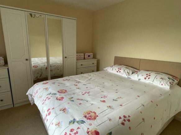 Bedroom..jpg