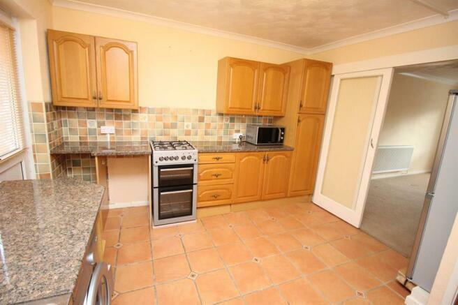 39 Porset Close kitchen.jpg