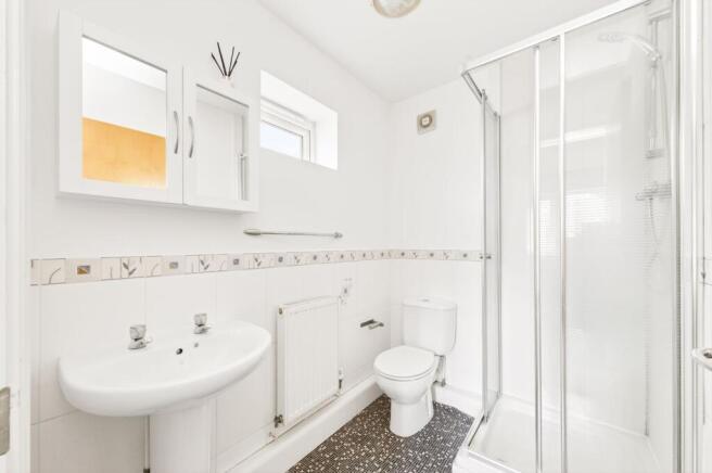 4 bed Detached for sale Image 12
