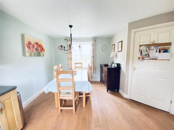 Spacious Open Plan Kitchen Diner