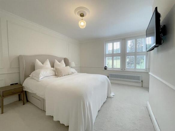 3 bed Terraced to rent Image 7