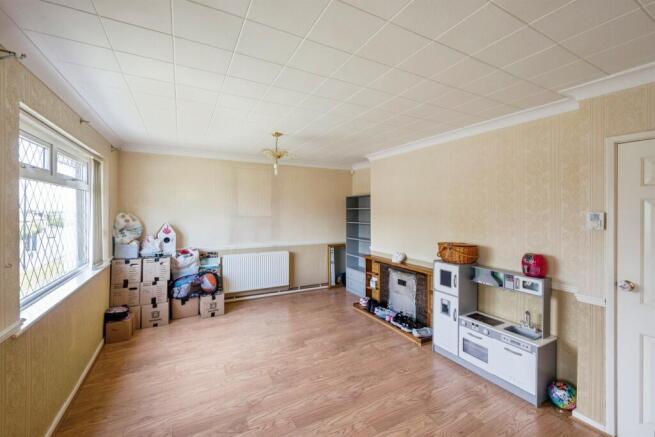3 bed Semi-Detached for sale Image 5