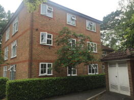 26, Irvine Place, Virginia Water GU25 4DQ