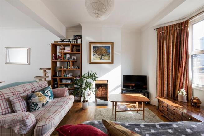 Oakdale Road E11