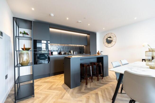 2 bed Apartment for sale Image 11
