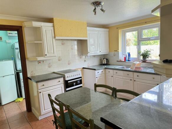 Kitchen: